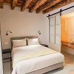 Velo Vern 1- Beautiful New 2 Bed Ensuite Apartment Gerona
