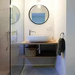 Velo Vern 1- Beautiful New 2 Bed Ensuite Gerona