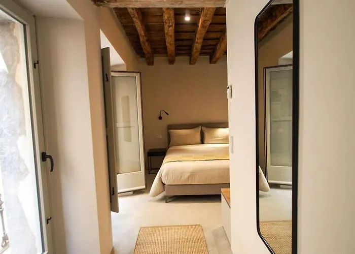 Velo Vern 1- Beautiful New 2 Bed Ensuite Апартаменты *